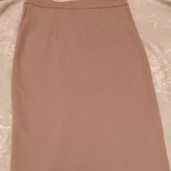 Skirt and top set(revamp collection) - Picture 5 of 6